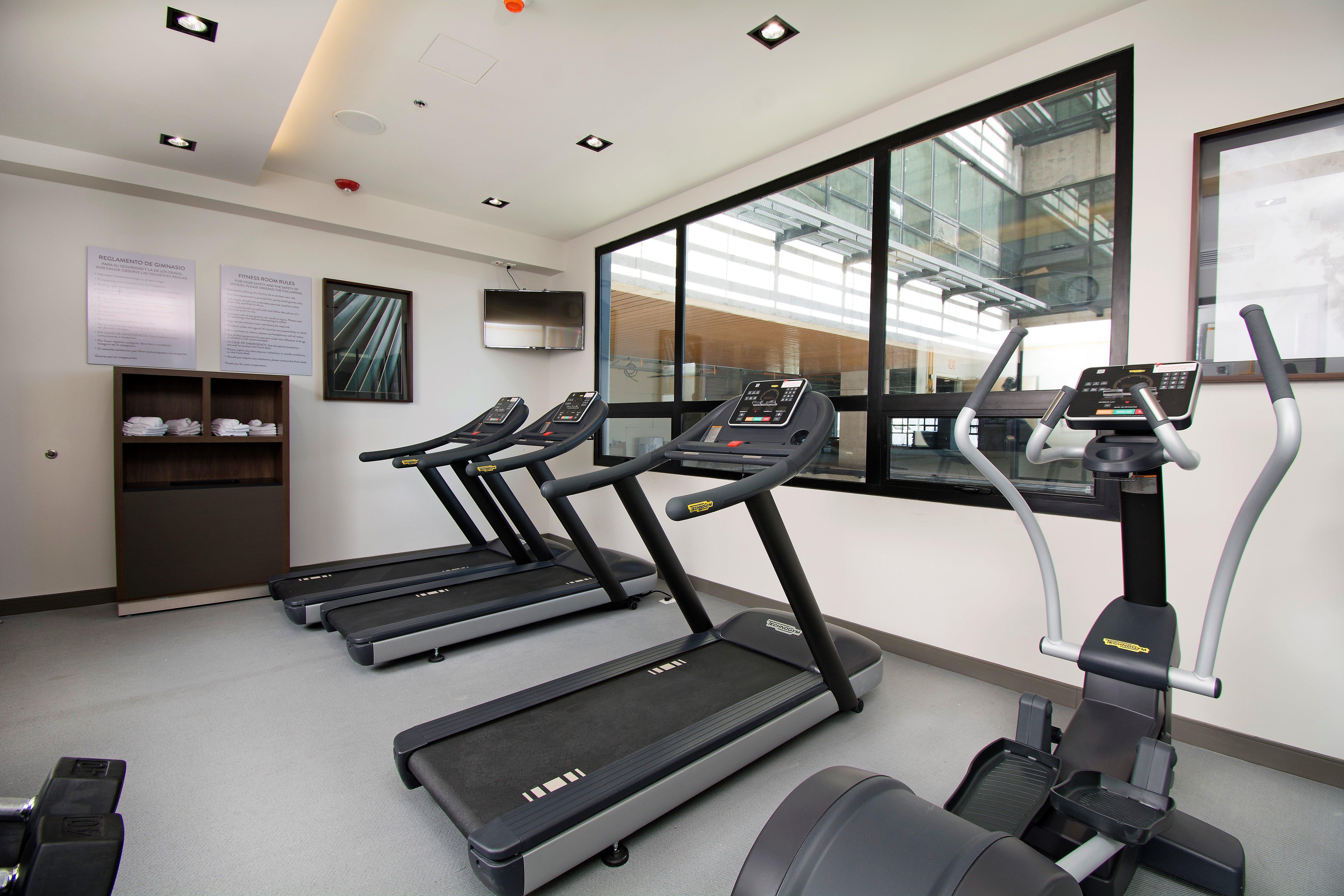 Staybridge Suites - Guadalajara Novena By Ihg Εξωτερικό φωτογραφία