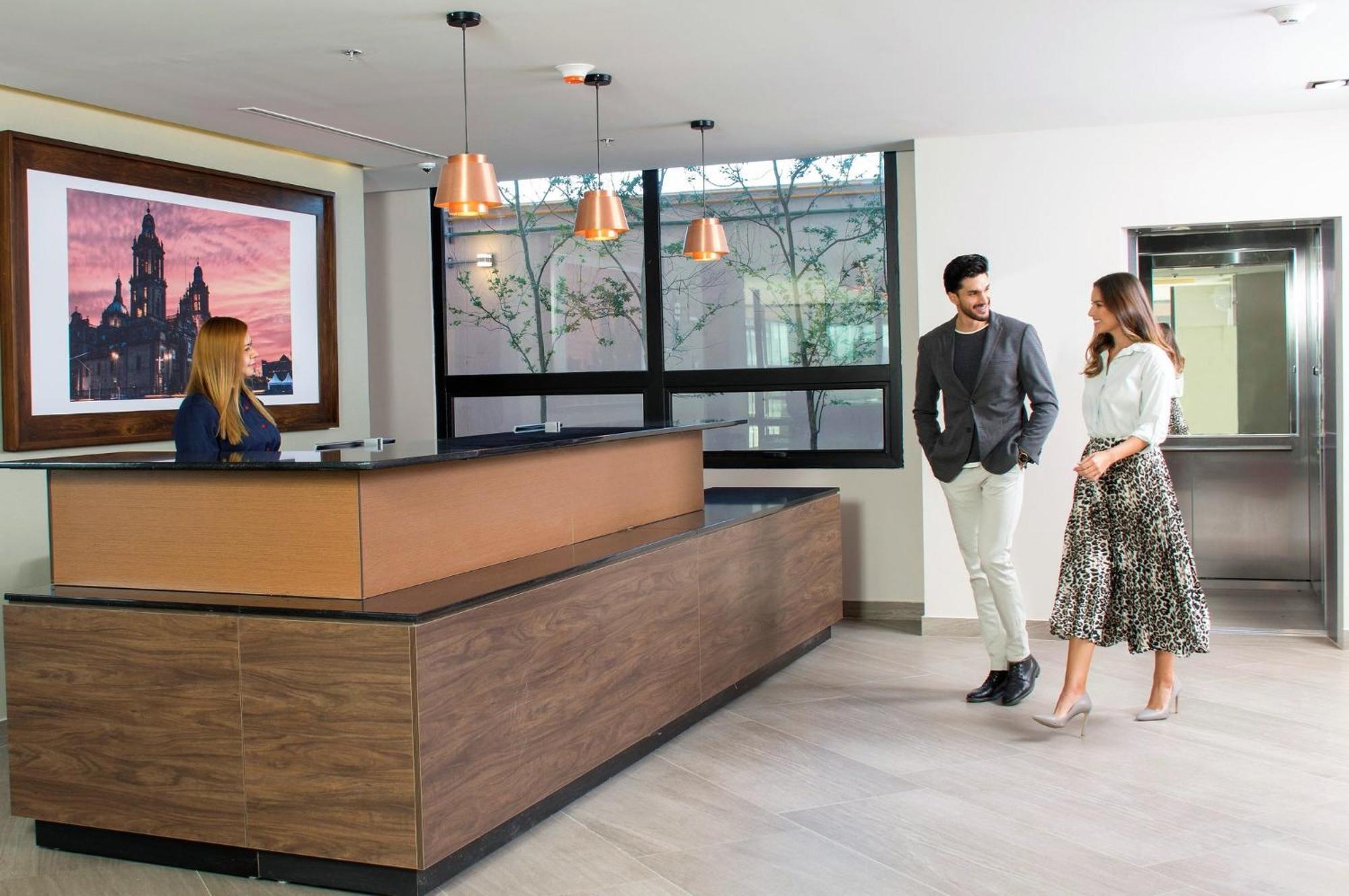 Staybridge Suites - Guadalajara Novena By Ihg Εξωτερικό φωτογραφία