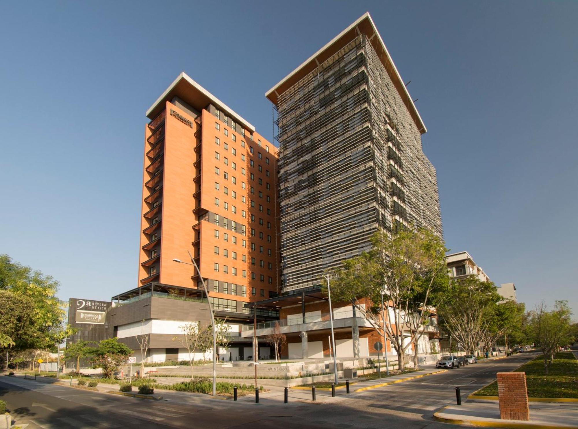 Staybridge Suites - Guadalajara Novena By Ihg Εξωτερικό φωτογραφία