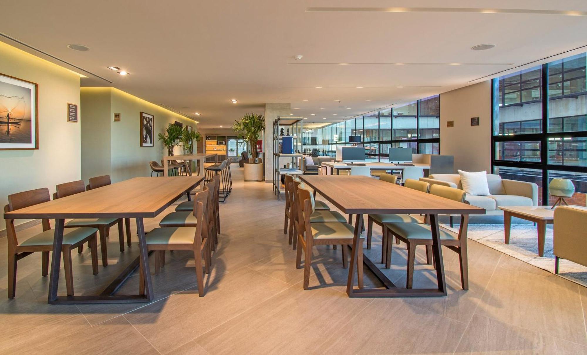 Staybridge Suites - Guadalajara Novena By Ihg Εξωτερικό φωτογραφία